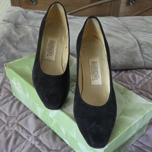 Bandolino Classic Black Heels for Women